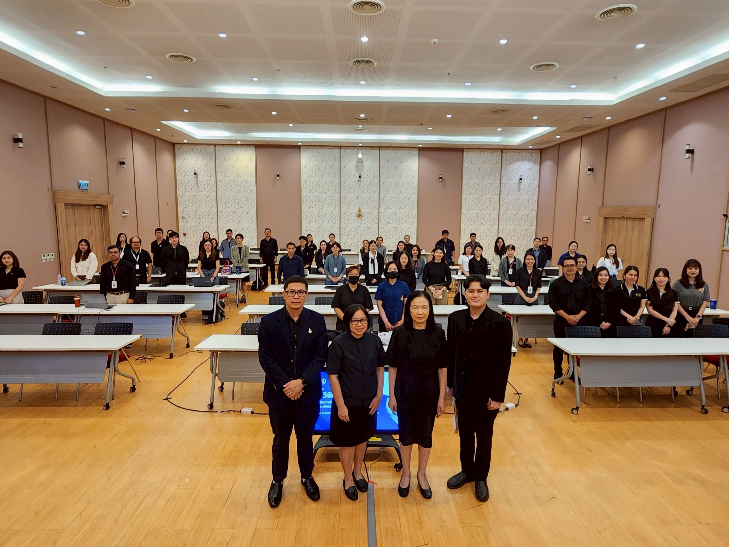  ส่วนบริหารงานวิจัย มหาวิทยาลัยแม่ฟ้าหลวง จัดกิจกรรมอบรมเชิงปฏิบัติการ เรื่อง “งบวิจัยไม่ซับซ้อน: เจาะลึกการจัดทำงบประมาณ การจัดเก็บเอกสาร และระเบียบปฏิบัติ ‘ผ่านฉลุย’”