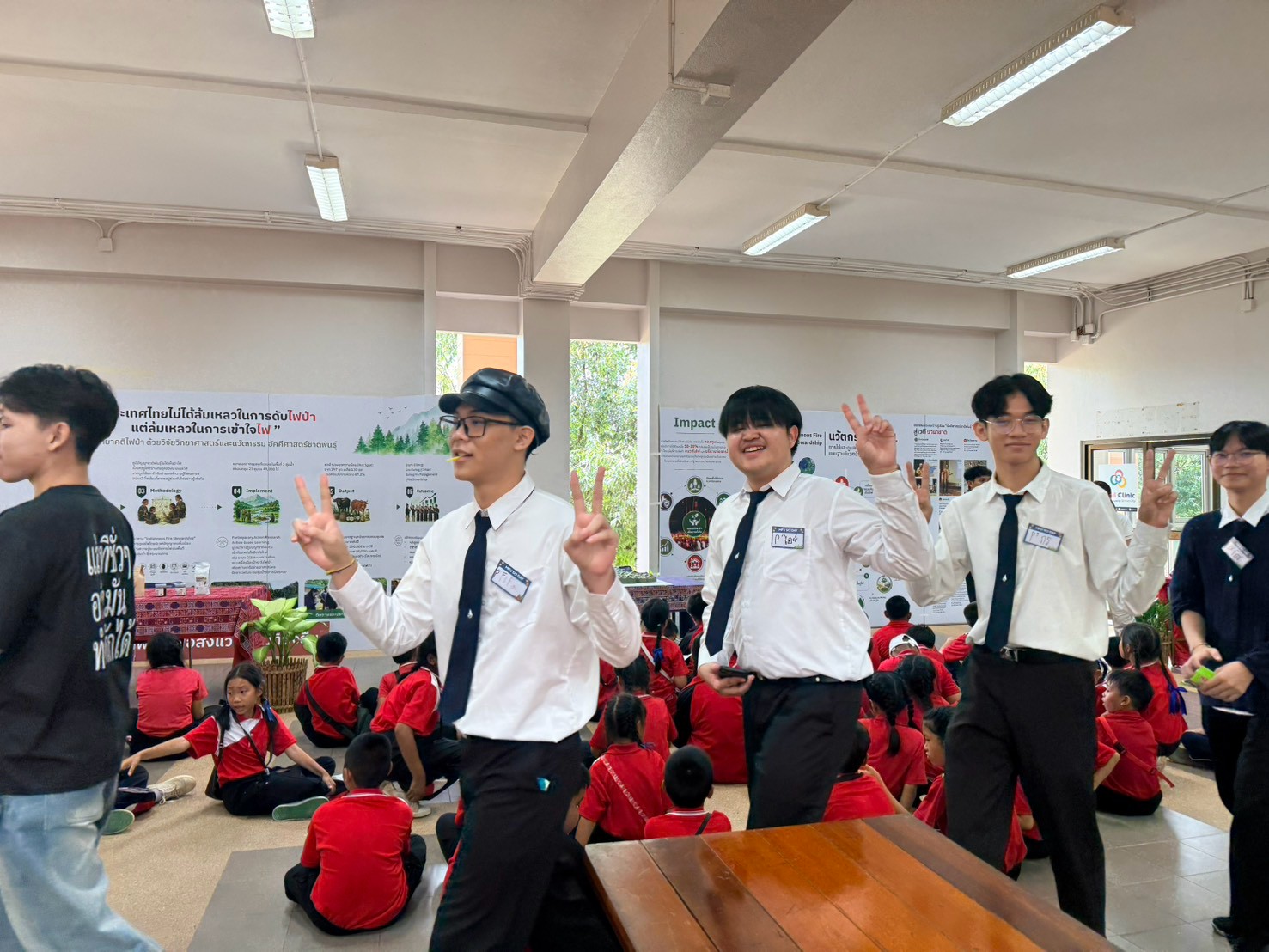 MFU News : LINE_ALBUM_สัปดาห์วิทย์_18-20_สค_69_260818_19.jpg
