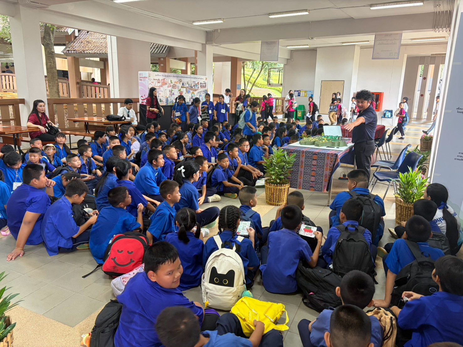 MFU News : LINE_ALBUM_สัปดาห์วิทย์_18-20_สค_69_260818_7.jpg