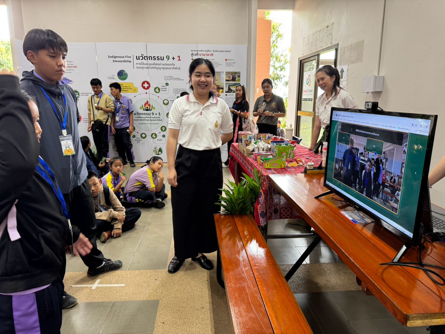 MFU News : LINE_ALBUM_สัปดาห์วิทย์_18-20_สค_69_260820_18.jpg